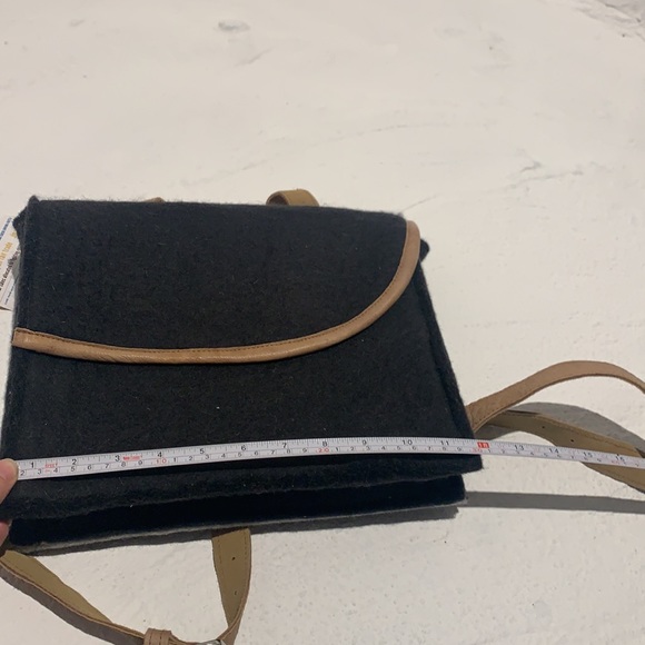 Felt Bag with leather trim - Picture 5 of 5